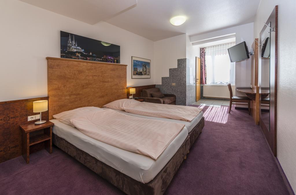 Hotel Breslauer Hof Am Dom Colonia Camera foto